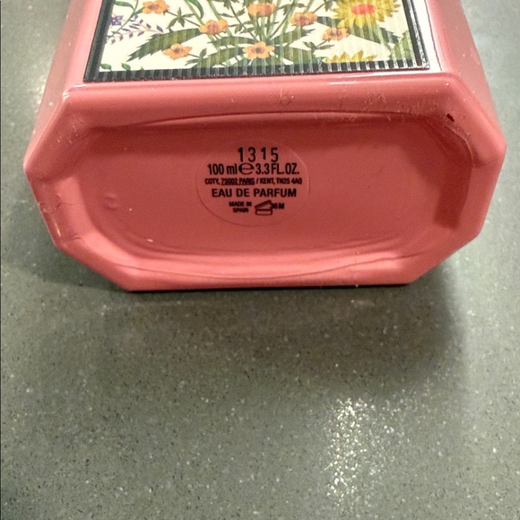 Gucci Flora Perfume 3.3oz - Picture 3 of 3